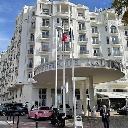 Luxe Colle A L'hotel Martinez Daire *