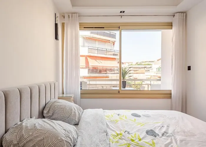 Luxe Colle A L'hotel Martinez شقة